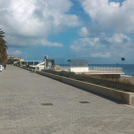 Ca' Mariuccia. Appartamento A Un Passo Dal Mare Savona Exterior photo
