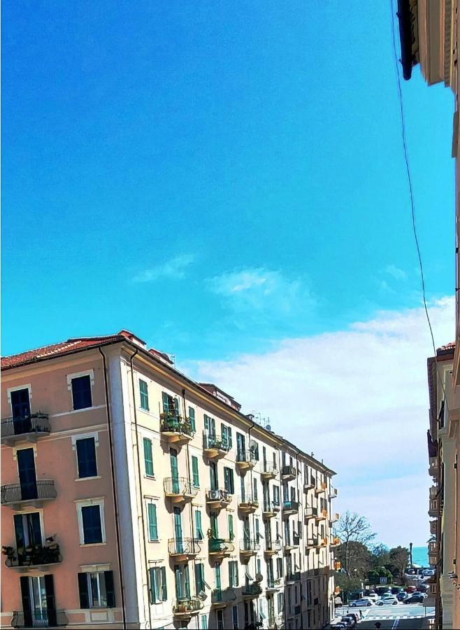 Ca' Mariuccia. Appartamento A Un Passo Dal Mare Savona Exterior photo