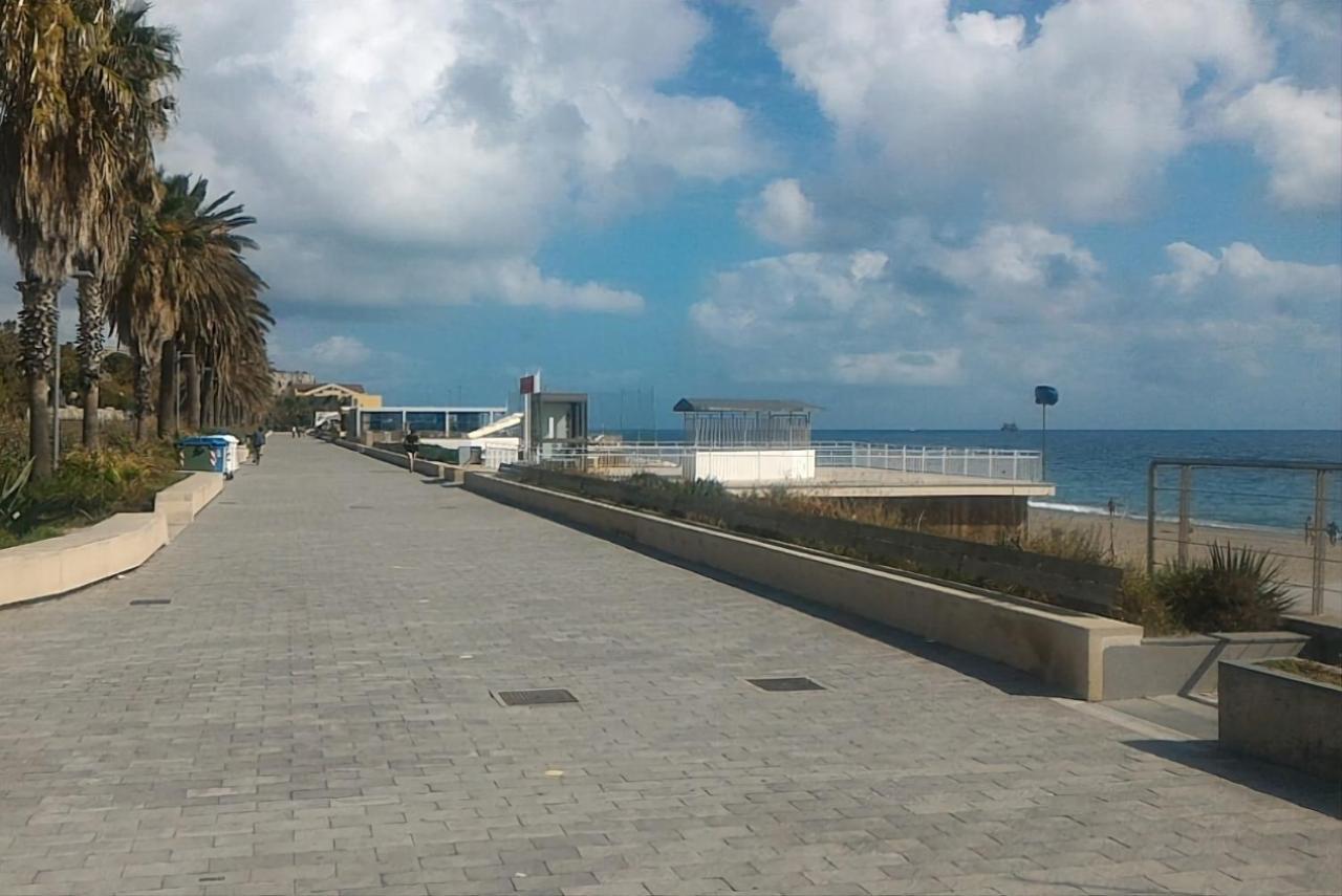 Ca' Mariuccia. Appartamento A Un Passo Dal Mare Savona Exterior photo